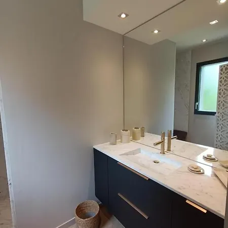 Reposante Pres De Avec Piscine Privee Villa *