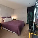 Reposante Pres De Avec Piscine Privee